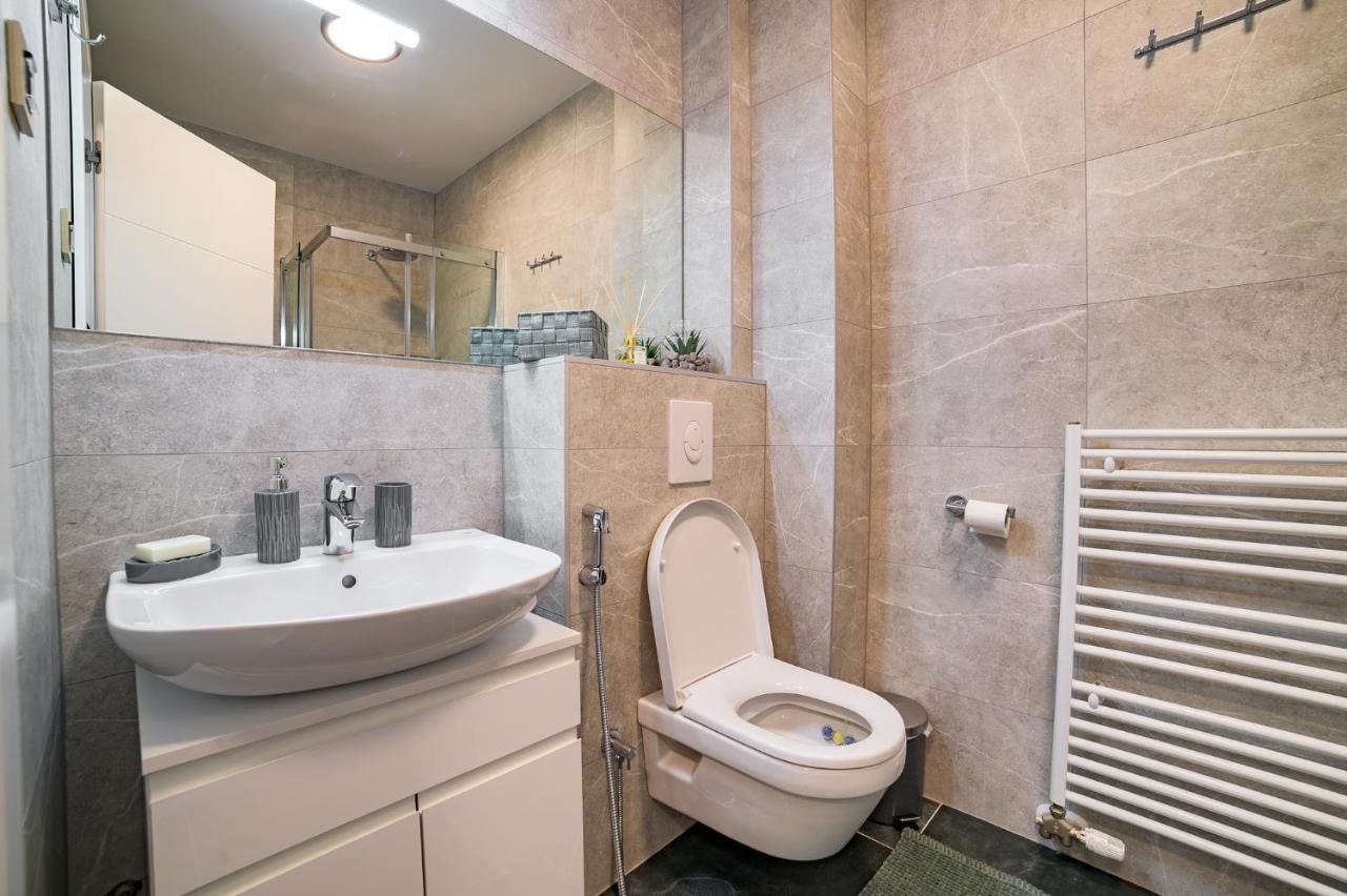 Apartman Epilux Tuzla Luaran gambar